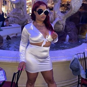 Meet your Posher, Precious